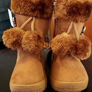 NWT Little Girl's Tan Man-Made Suede Boots - Size 5